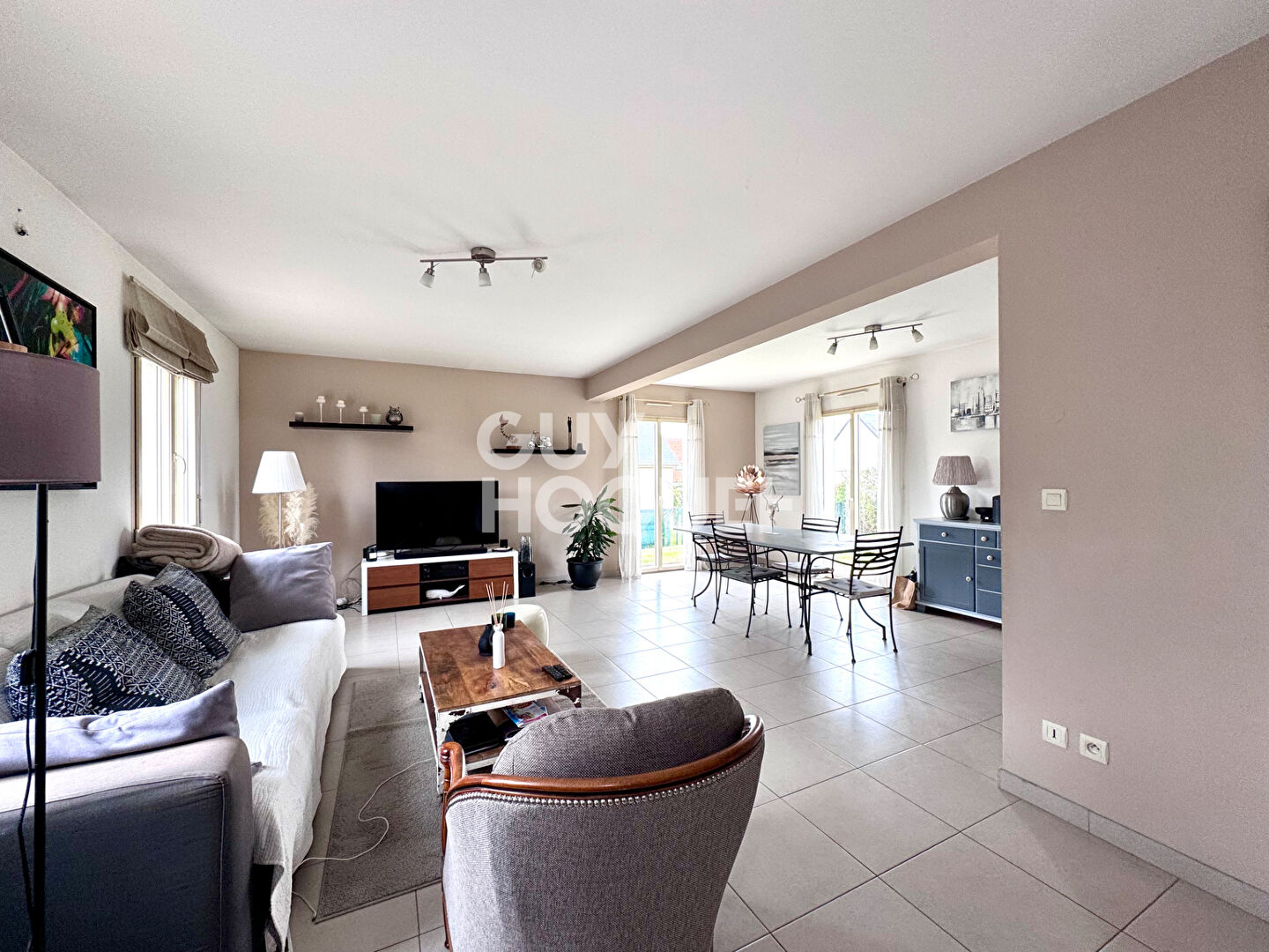 MAISON RECENTE AVEC TERRAIN - PONT L'EVEQUE