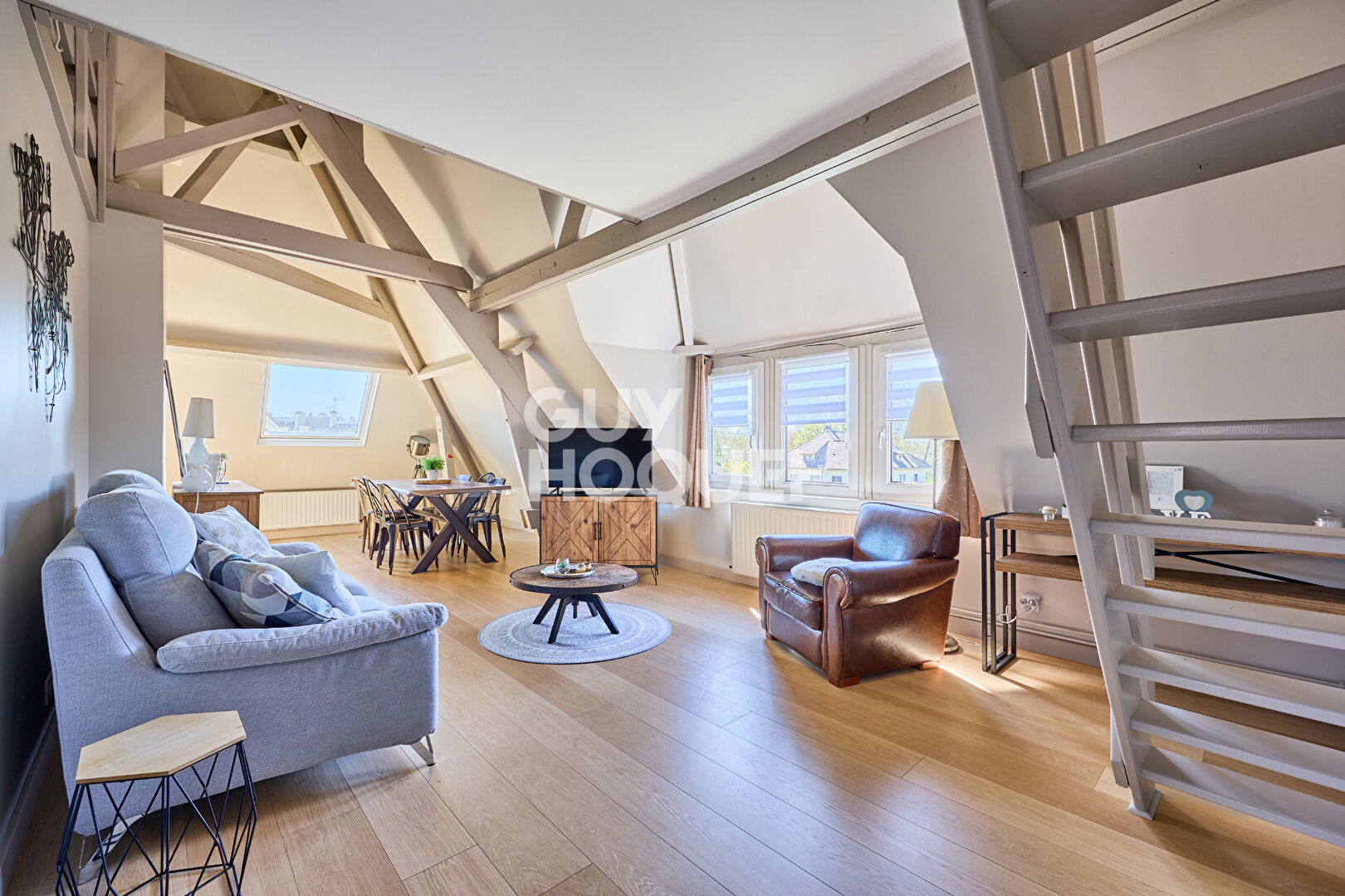 APPARTEMENT 100m² - PONT L'EVEQUE CENTRE