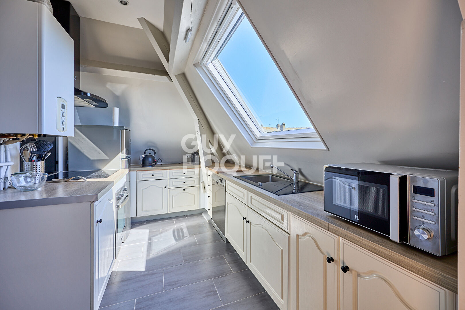 APPARTEMENT 100m² - PONT L'EVEQUE CENTRE