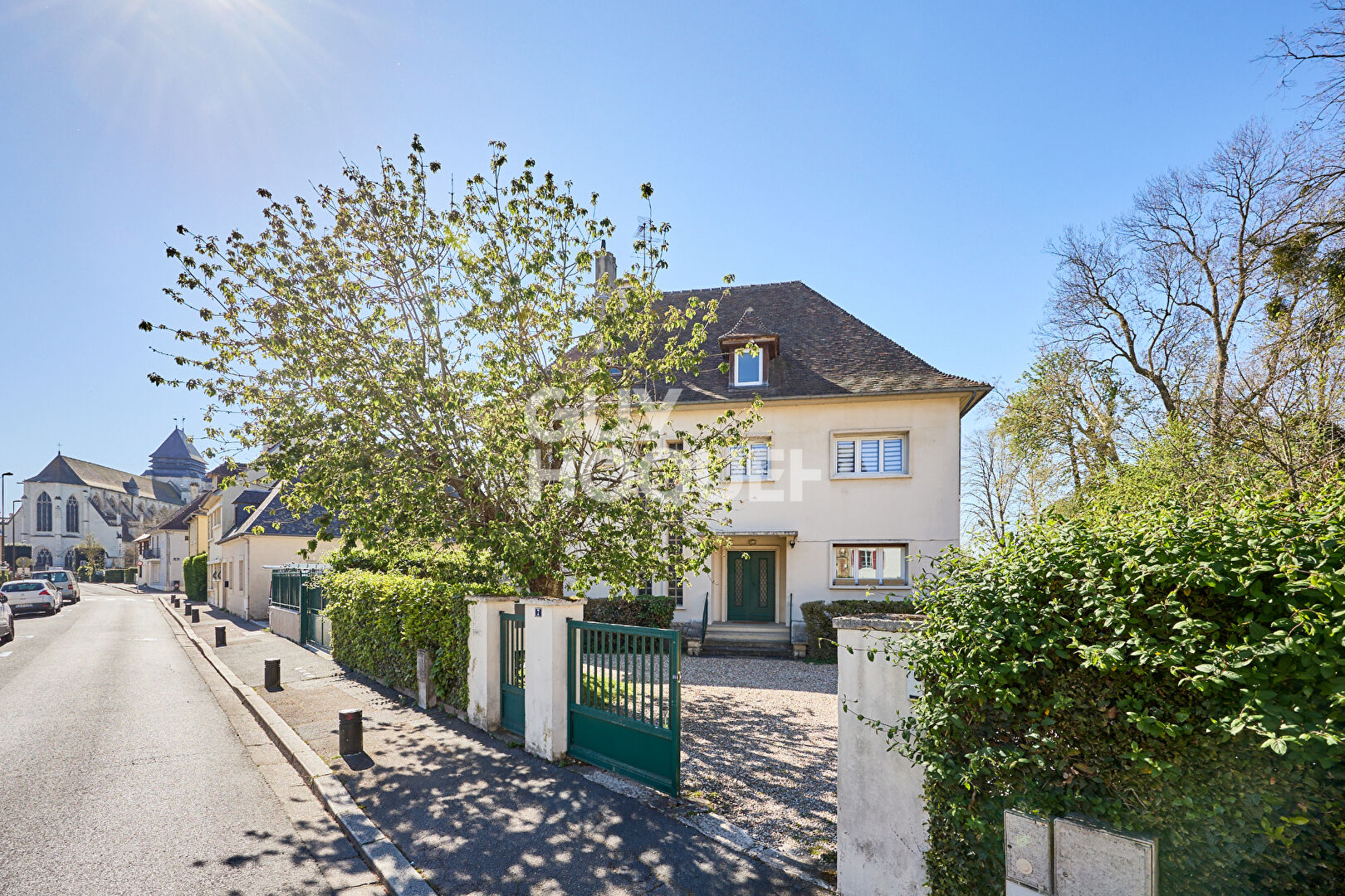 APPARTEMENT 100m² - PONT L'EVEQUE CENTRE