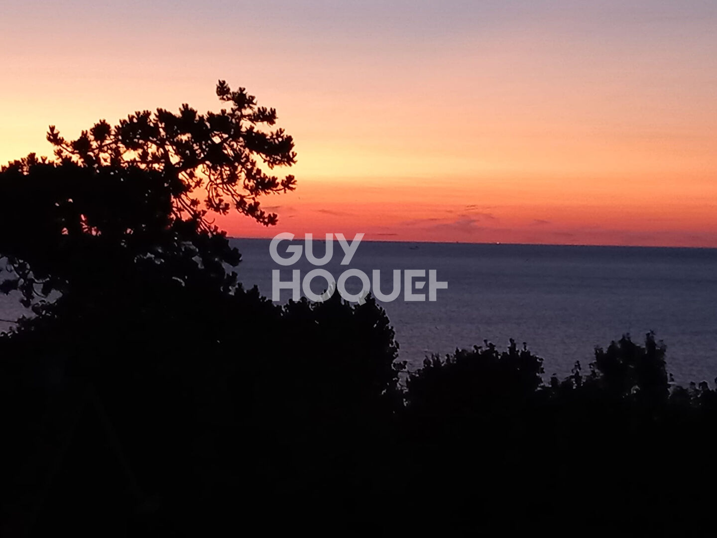 TROUVILLE-SUR-MER - SUPERBE 2 PIECES CABINE AVEC VUE MER !