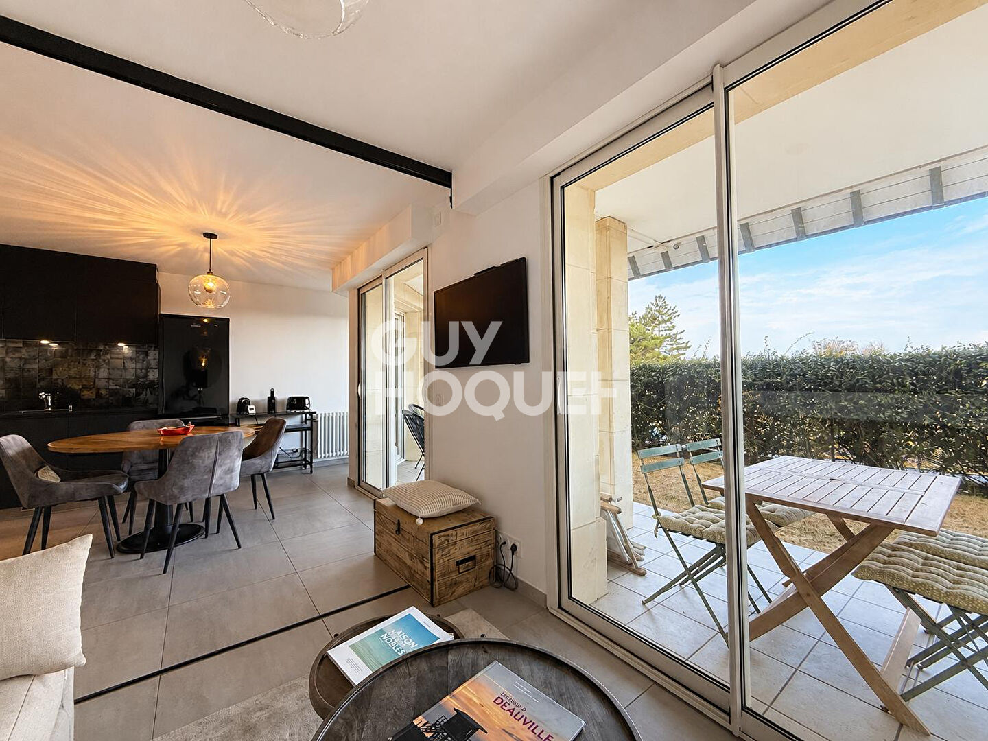 TOURGEVILLE PLAGE - APPARTEMENT 2/3 PIECES EN REZ DE JARDIN FACE MER