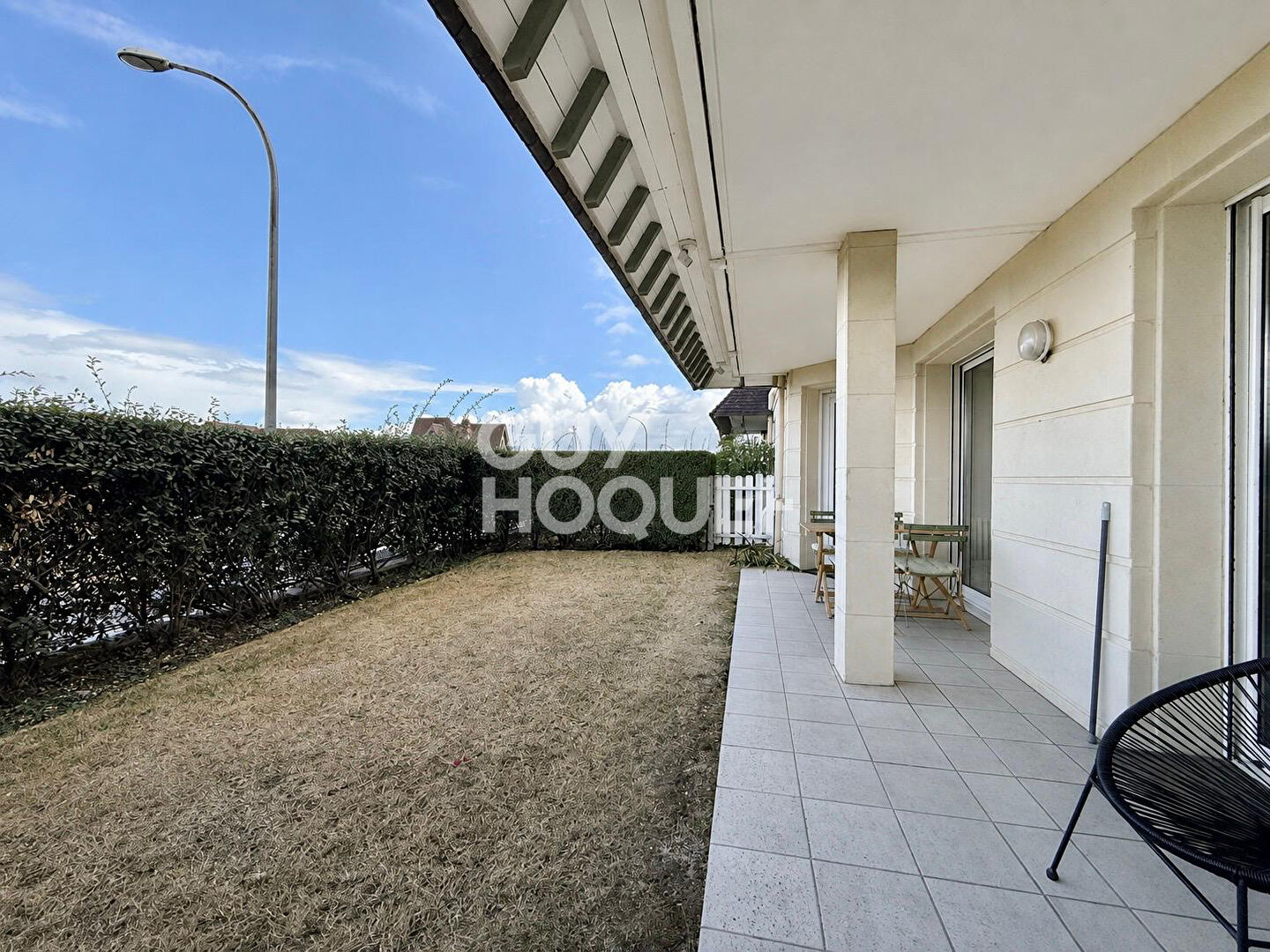 TOURGEVILLE PLAGE - APPARTEMENT 2/3 PIECES EN REZ DE JARDIN FACE MER