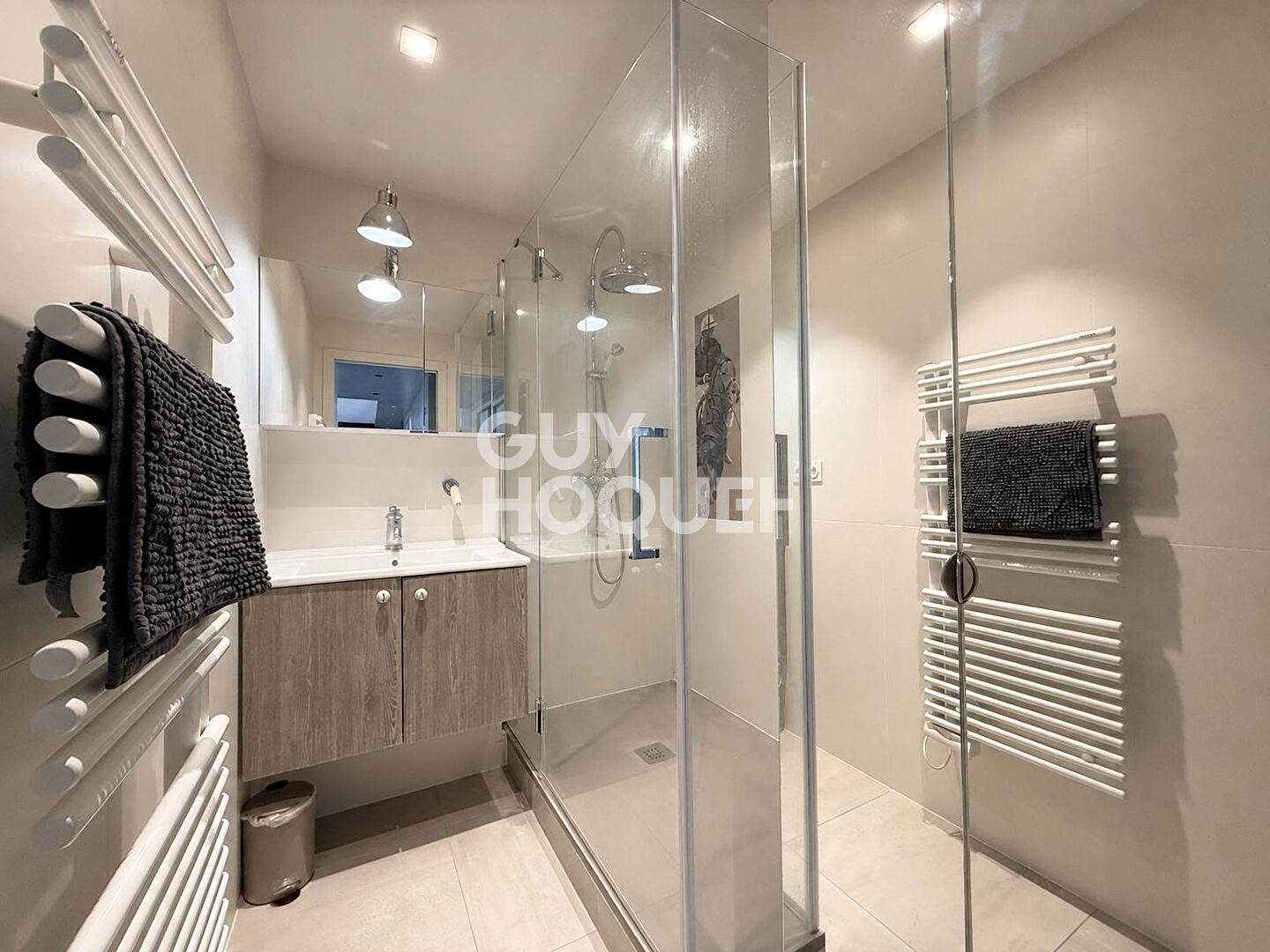 TOURGEVILLE PLAGE - APPARTEMENT 2/3 PIECES EN REZ DE JARDIN FACE MER