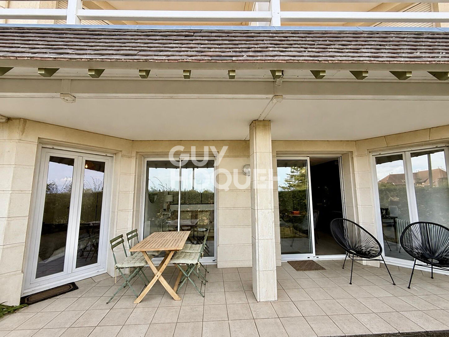 TOURGEVILLE PLAGE - APPARTEMENT 2/3 PIECES EN REZ DE JARDIN FACE MER