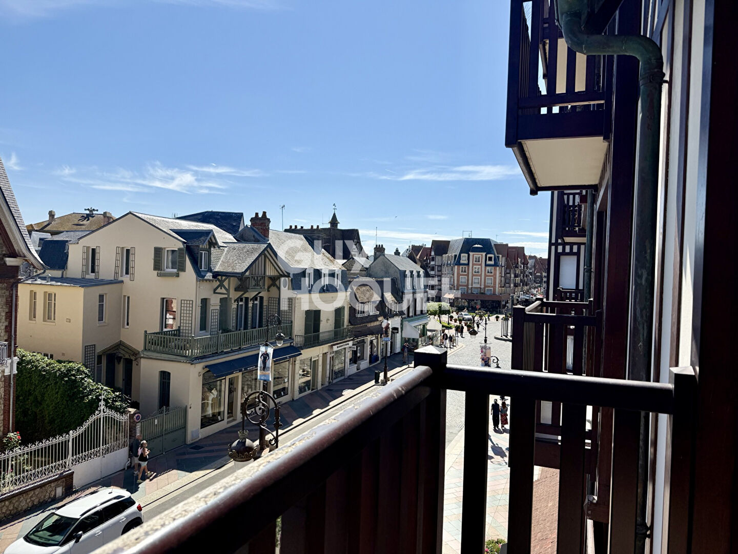 DEAUVILLE HYPER CENTRE - 2 PIÈCES - BALCON SUD