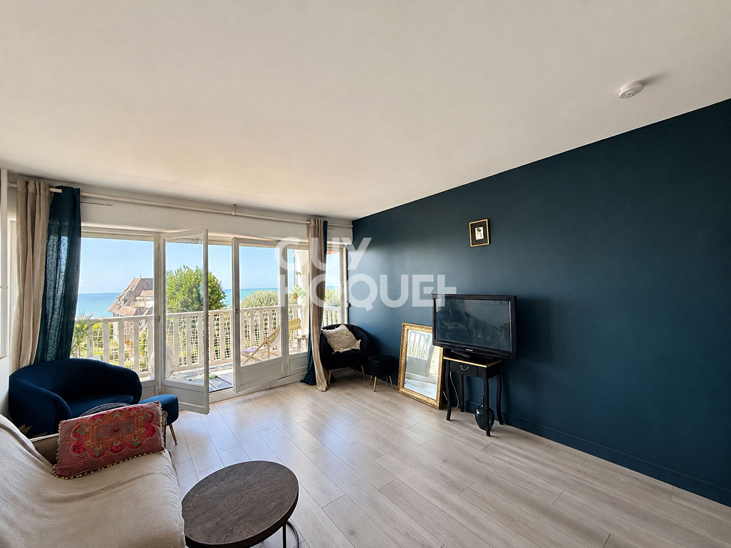 STUDIO AVEC VUE MER -  TERRASSE & PARKING - TROUVILLE SUR MER