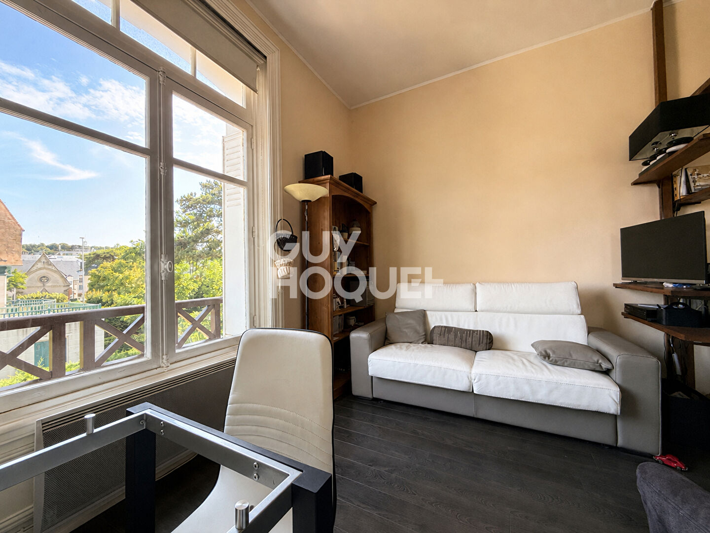 APPARTEMENT 2 PIECES DEAUVILLE - CHARME ET HISTOIRE  !