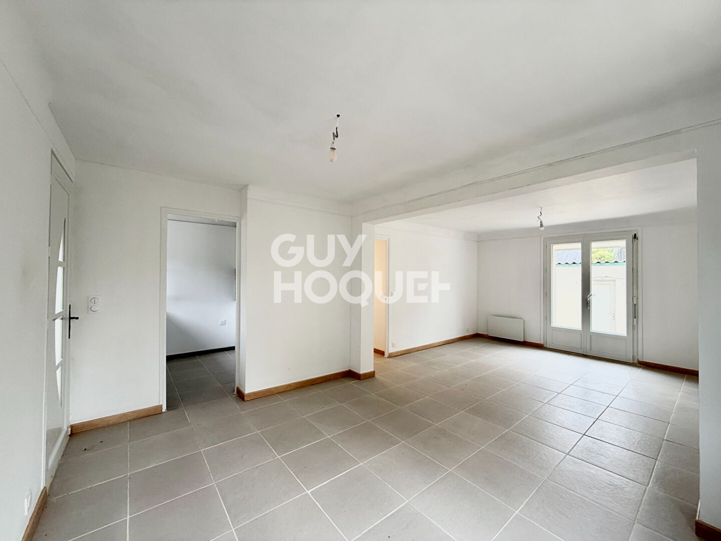 APPARTEMENT 4 PIECES - JARDIN - PARKING - BLONVILLE SUR MER