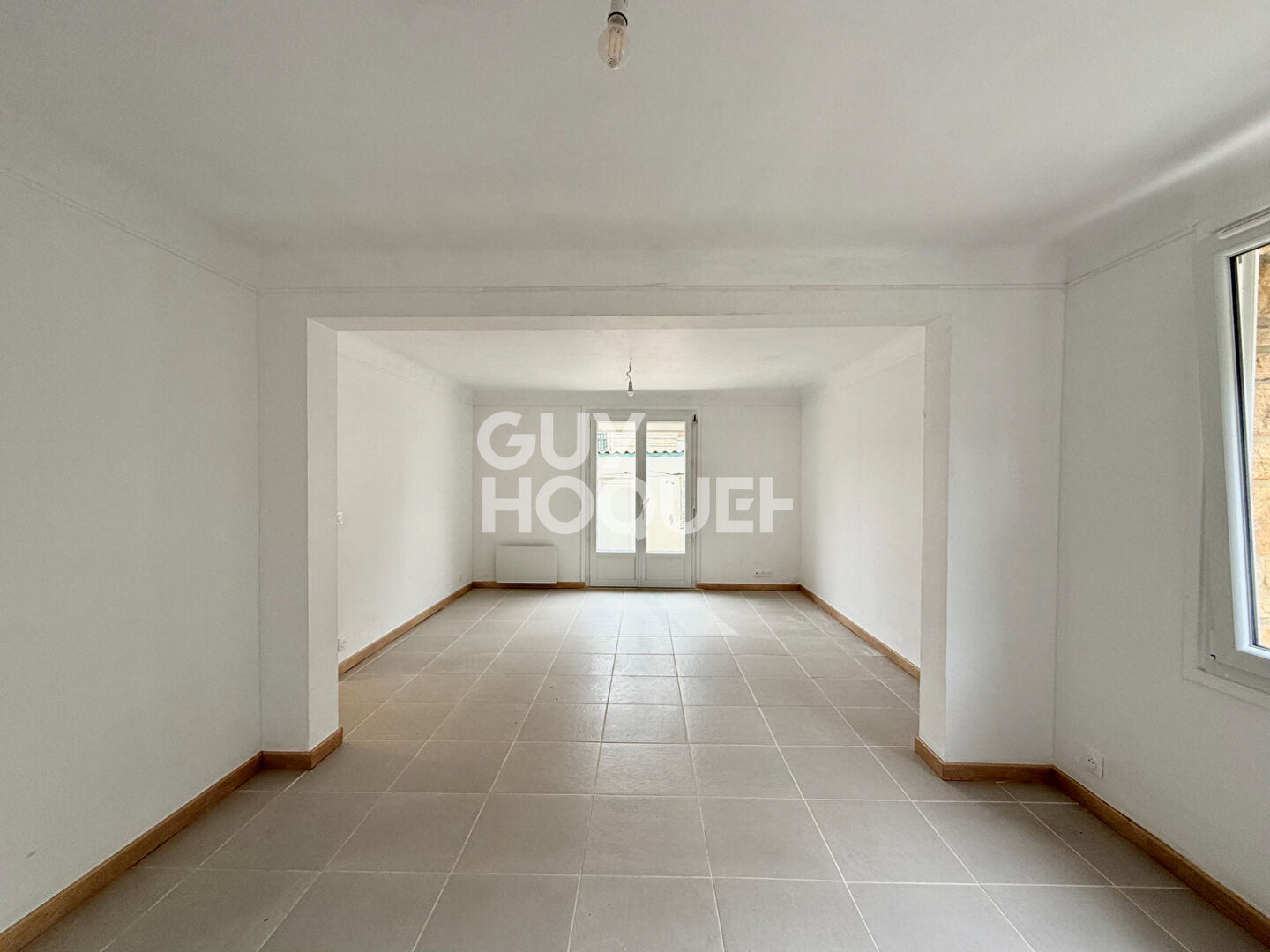 APPARTEMENT 4 PIECES - JARDIN - PARKING - BLONVILLE SUR MER