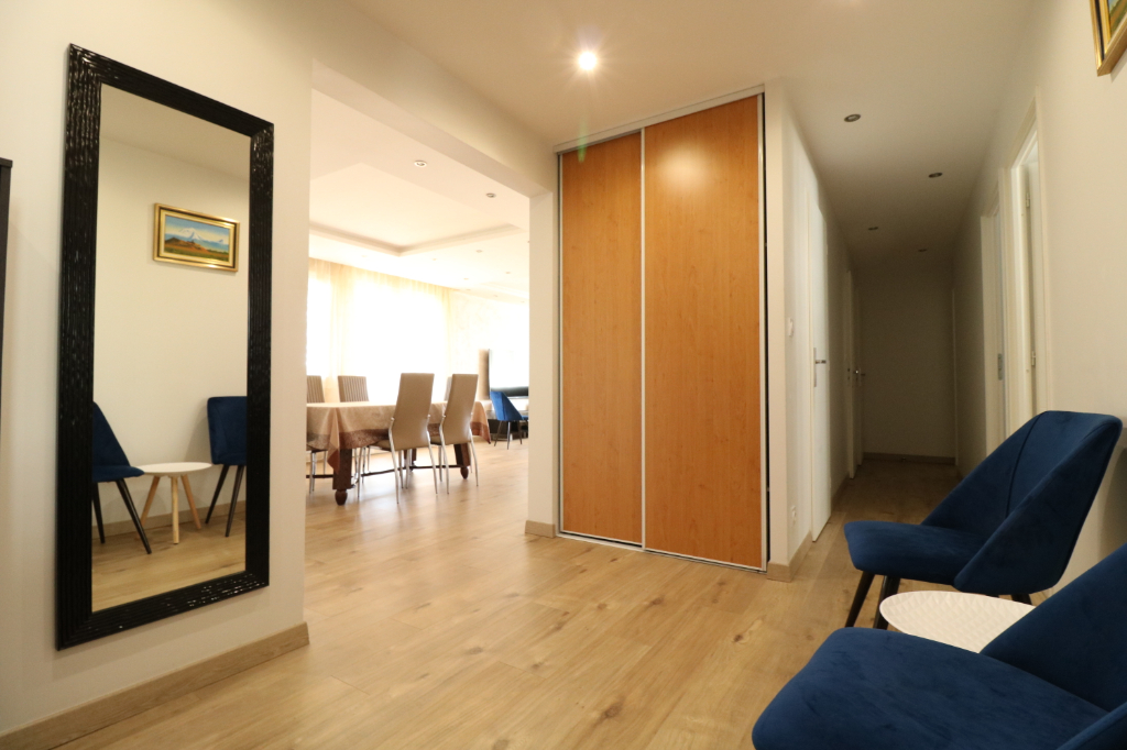 Appartement Decines Charpieu 5 pièces 107 m2