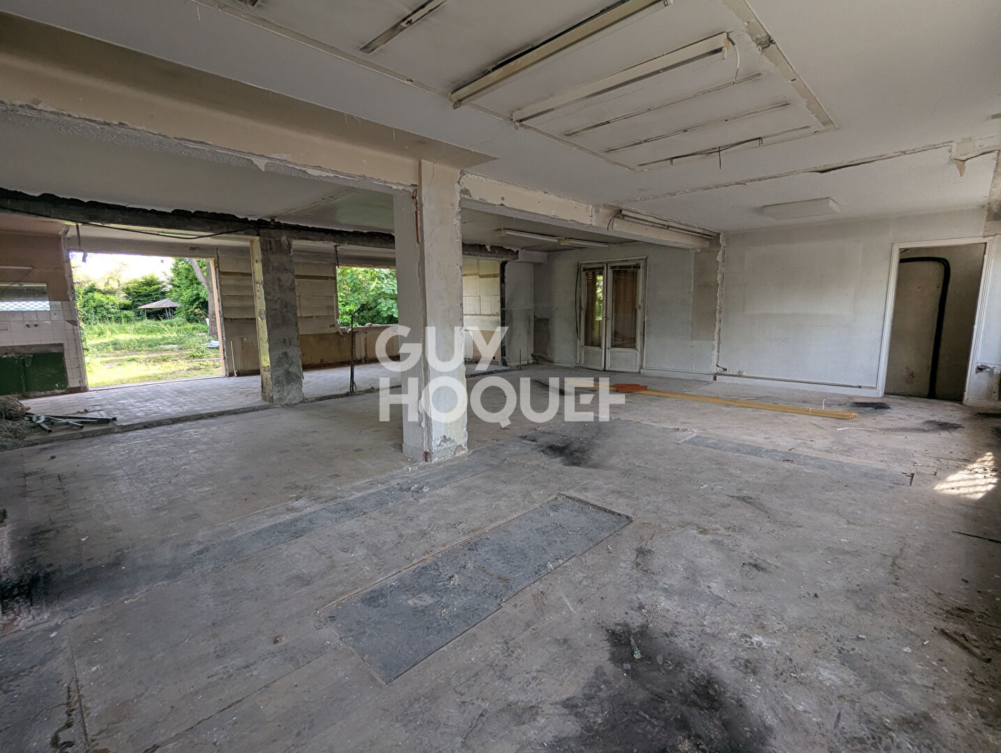 Local commercial  indépendant DECINES MOLARD