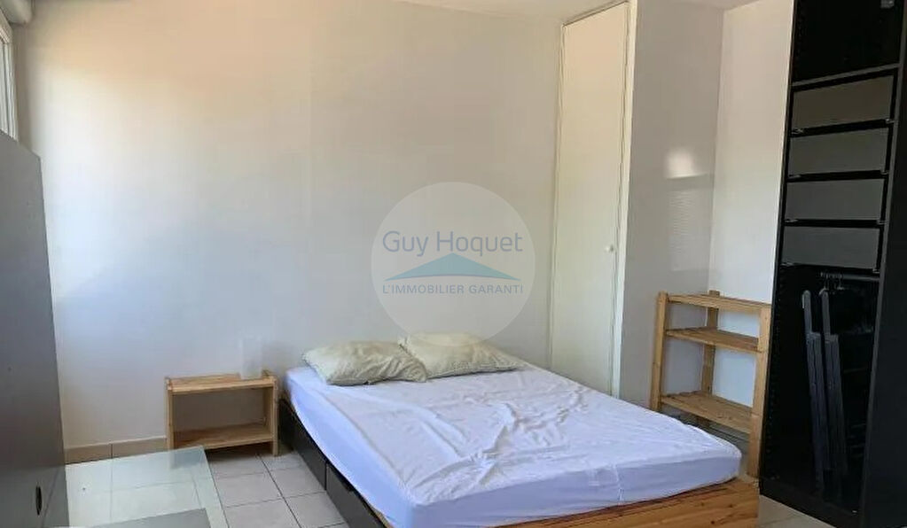 Location : appartement F1 à VAULX EN VELIN