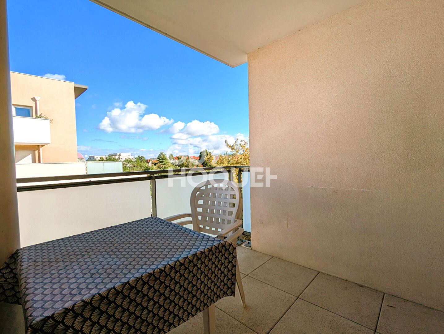 Appartement studio meublé à louer à Décines Charpieu - Centre-ville
