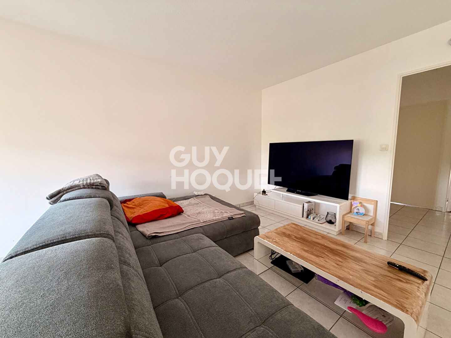 Appartement T3 meublé à louer à Meyzieu,  avec garage