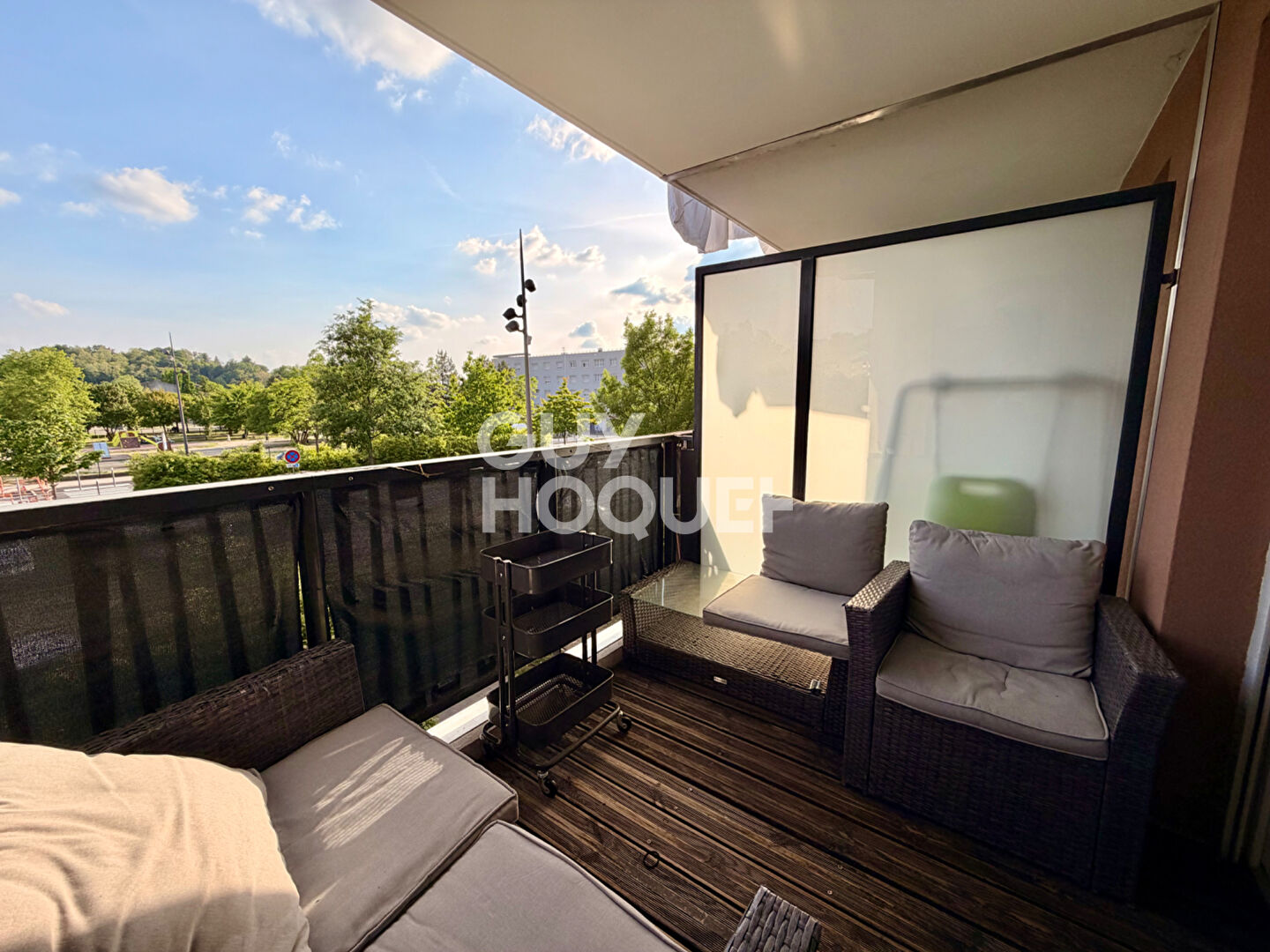 Appartement T3 meublé à louer à Meyzieu,  avec garage