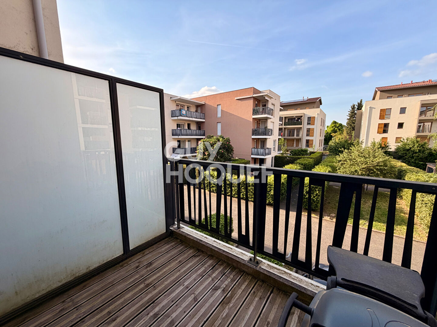 Appartement T3 meublé à louer à Meyzieu,  avec garage