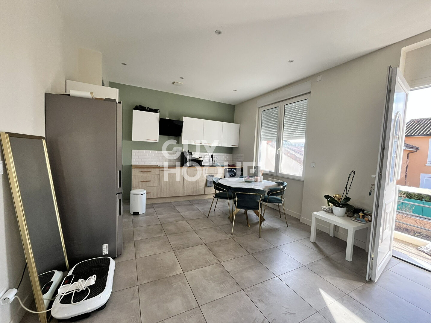 DECINES CHARPIEU  secteur canal : appartement T3 neuf en location