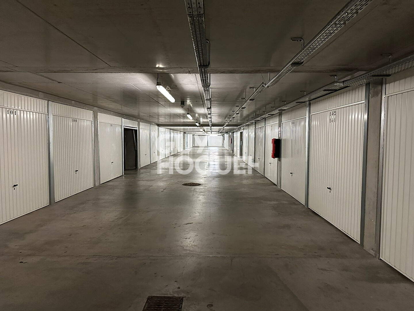 Parking / box  1 pièce(s)
