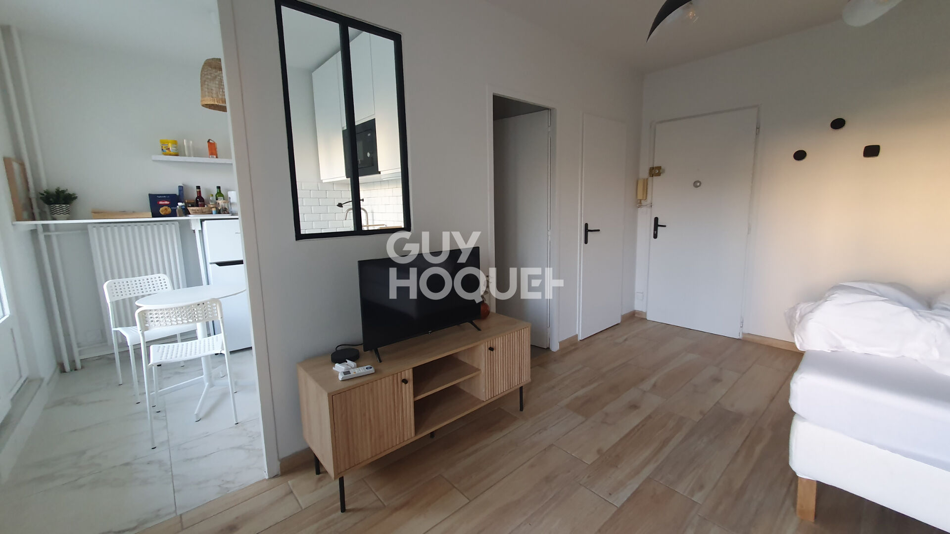 Appartement  meublé Decines Charpieu 1 pièce(s) 27 m2