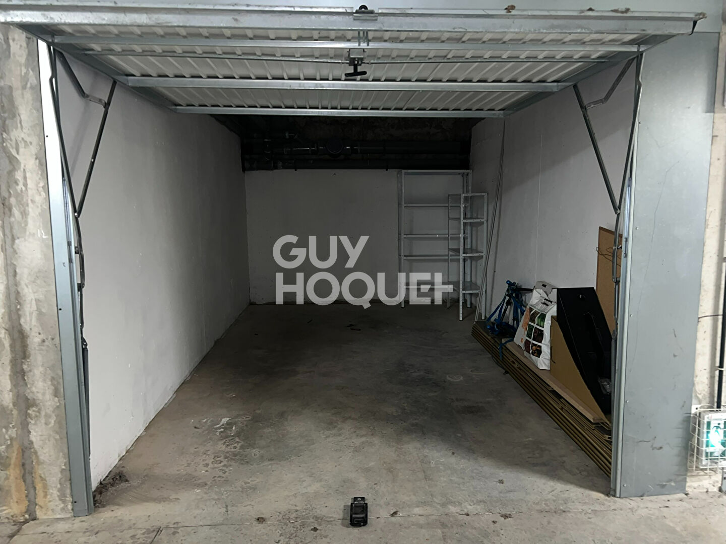 BOX FERMÉ  - DECINES CENTRE - 14 m2