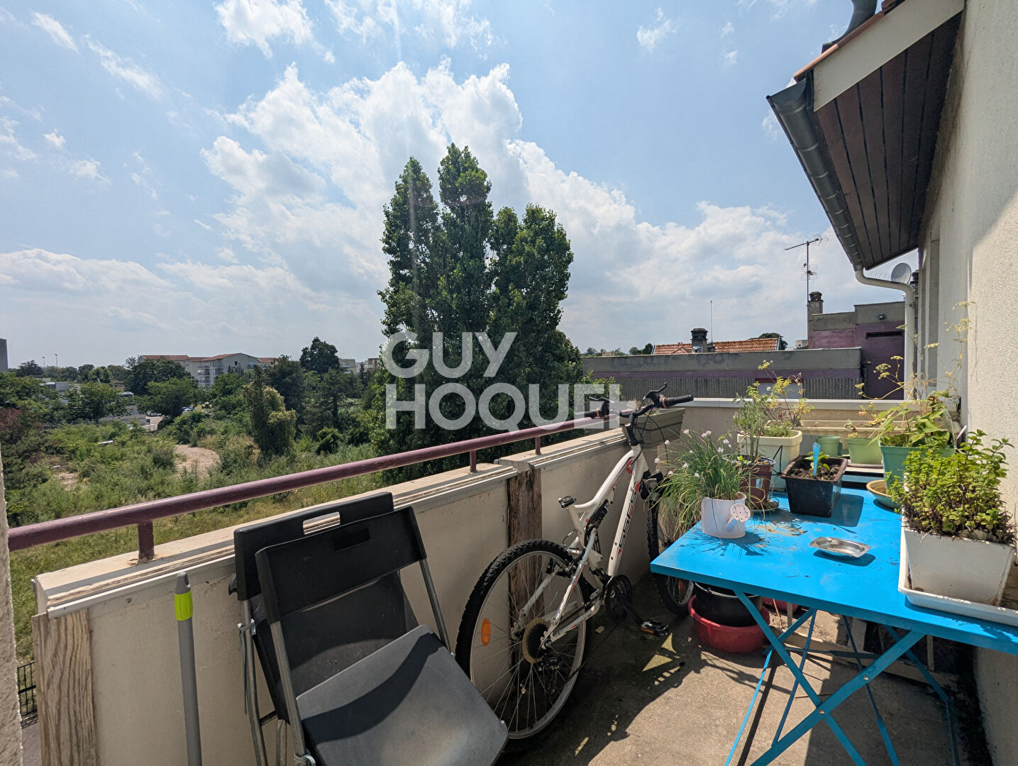 À vendre : Appartement  Duplex 3 pièces à Décines centre