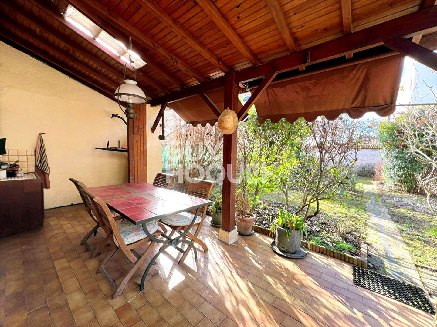 Charmante Maison à Vendre à Décines-Charpieu - Centre Ville !