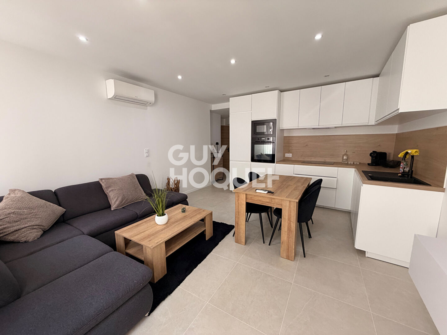 Appartement T2 à louer à Saint-Laurent-de-Mûre - Réf. 5327