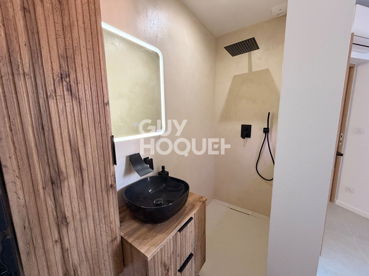 Appartement T2 à louer à Saint-Laurent-de-Mûre - Réf. 5327