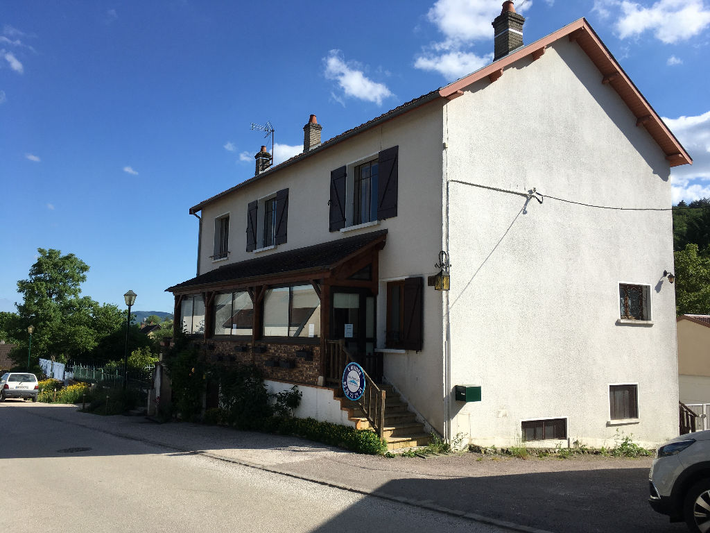 MAISON DE VILLAGE 5 PIECES 120 M2 A MALAIN