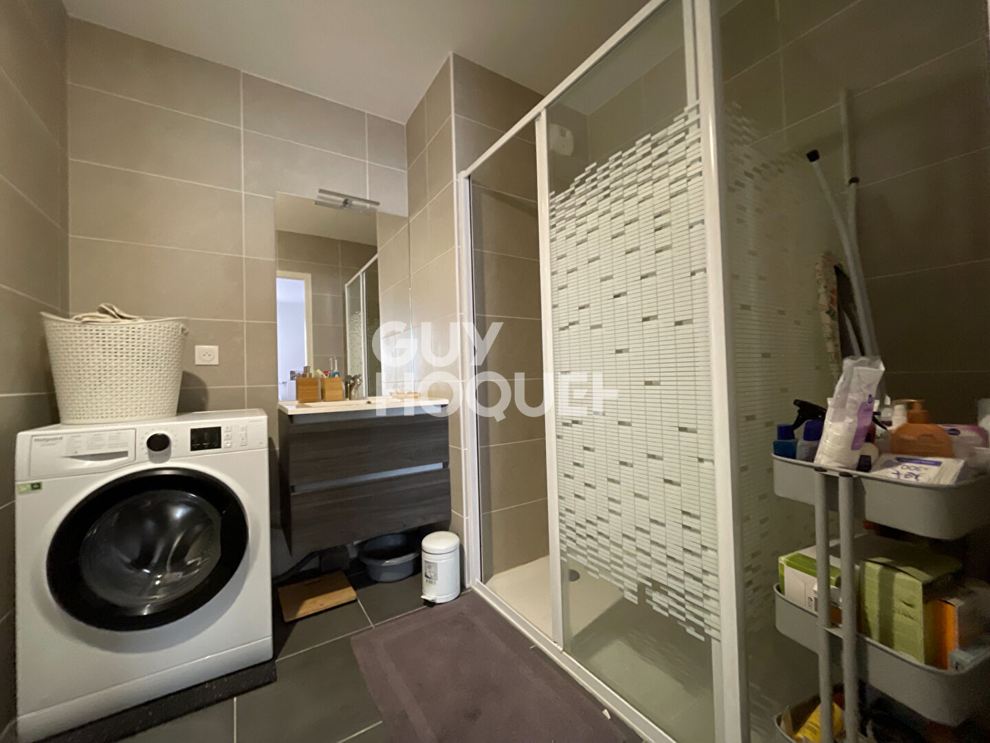 CITE DE LA GASTRONOMIE -  GARE - T2 récent avec PARKING