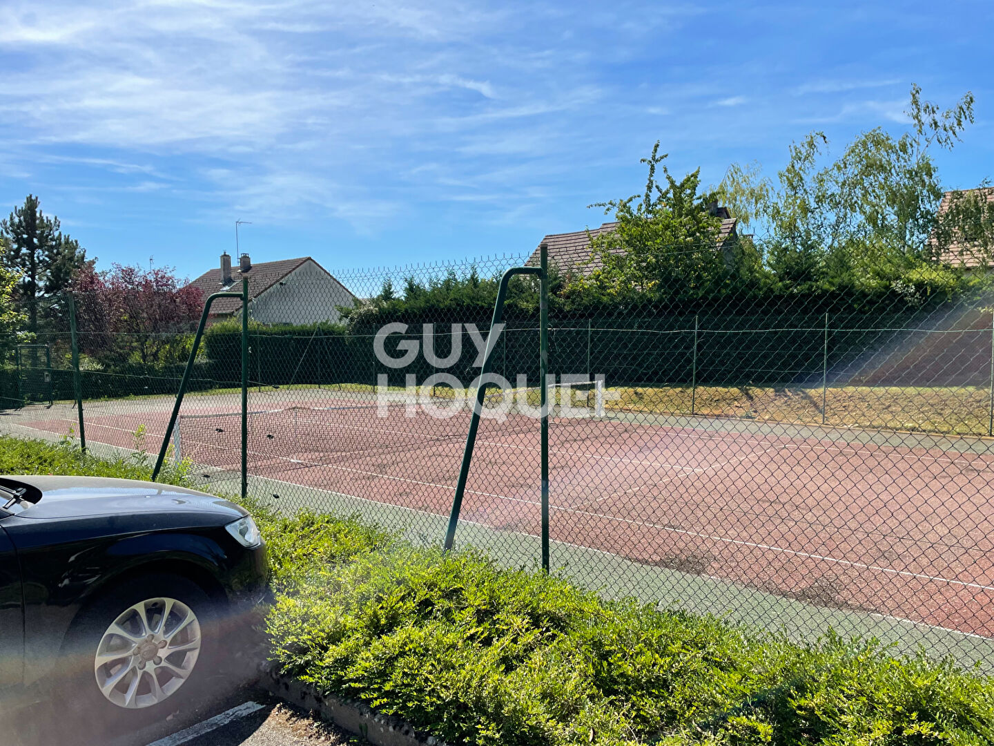 FONTAINE LES DIJON - STUDIO MEUBLE AVEC PISCINE