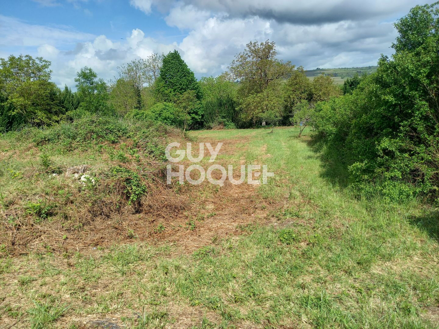 Terrain Constructible - DENNEVY ( vers CHAGNY 71150 ).