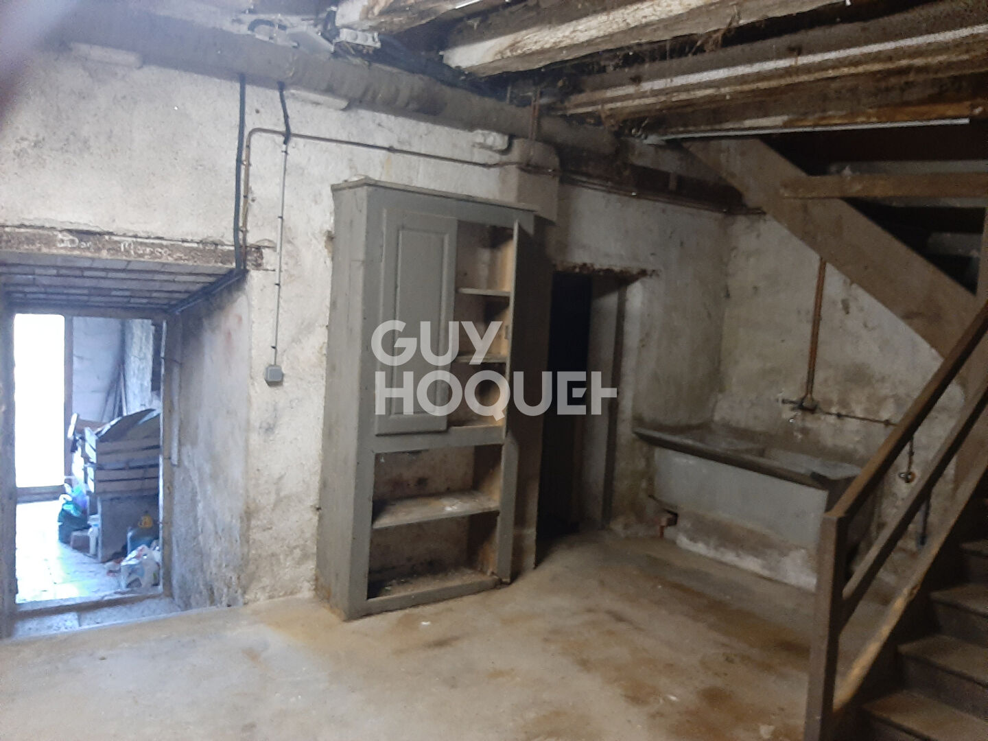 Maison bourgeoise dans centre historique de semur en auxois , à 10 kms sortie d'autoroute Paris / Lyon .