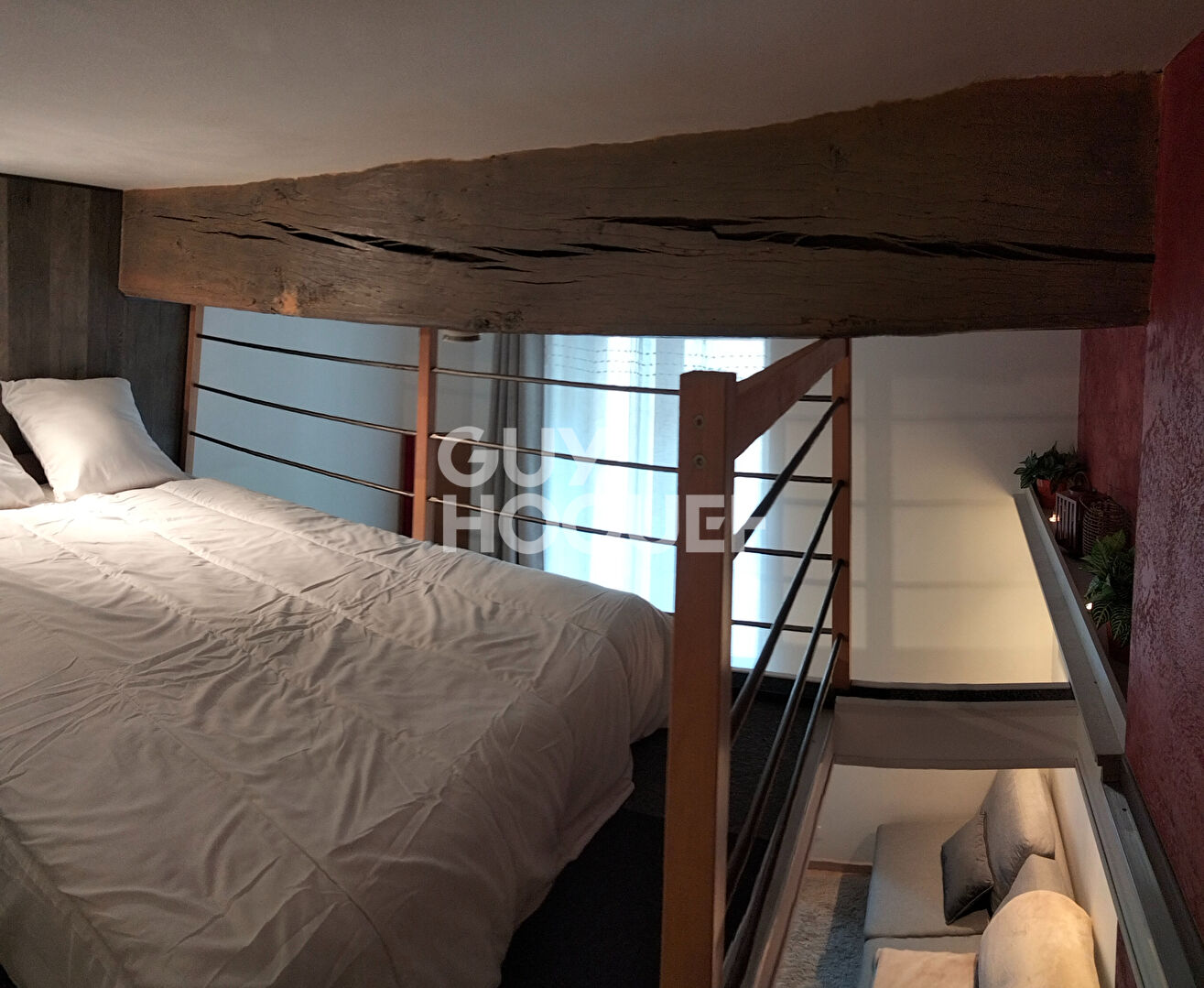 CENTRE VILLE  - T1 MEUBLE - AVEC MEZANNINE DE 7 M²