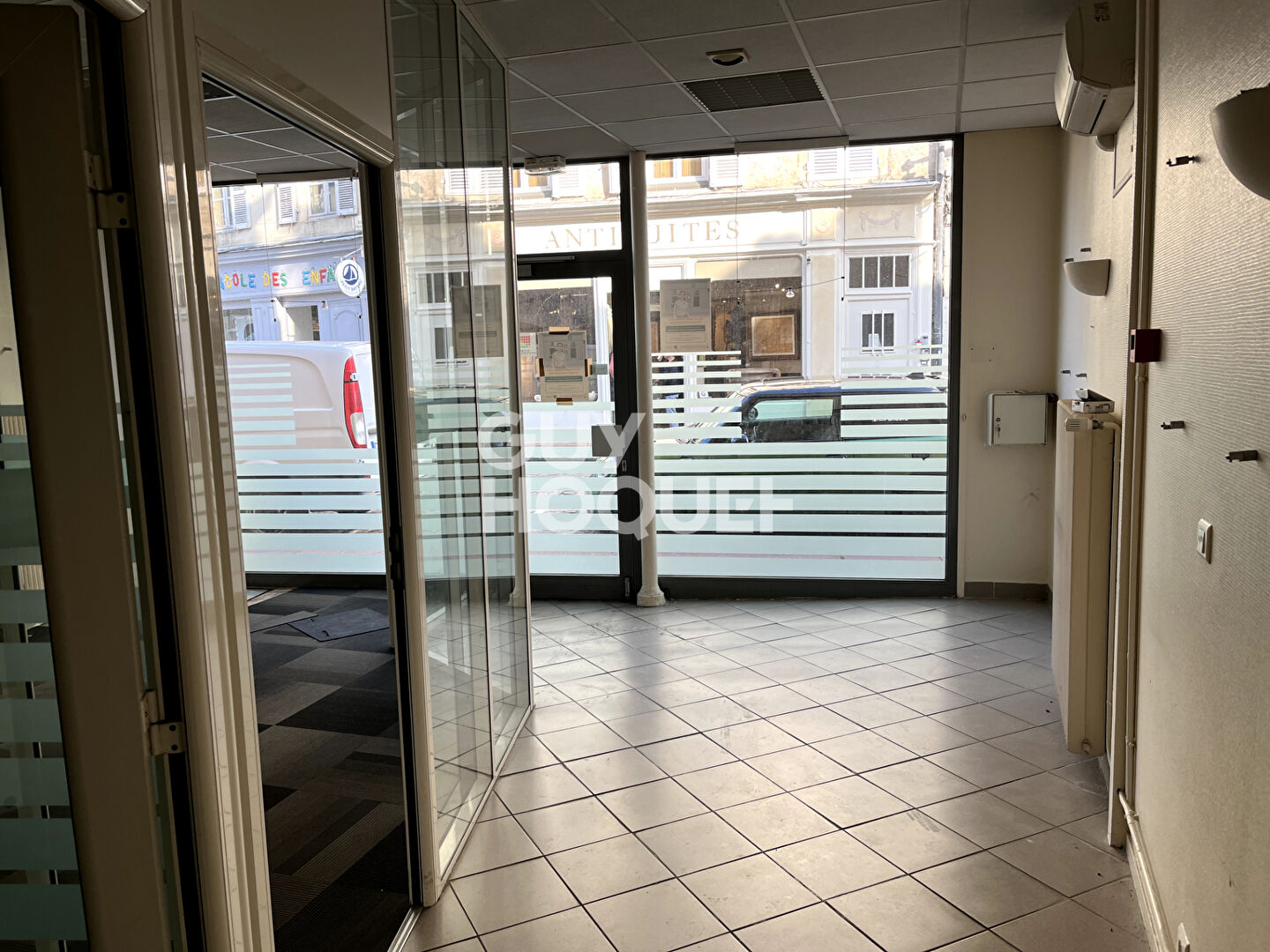 BEAUNE LOCAL COMMERCIAL CENTRE VILLE