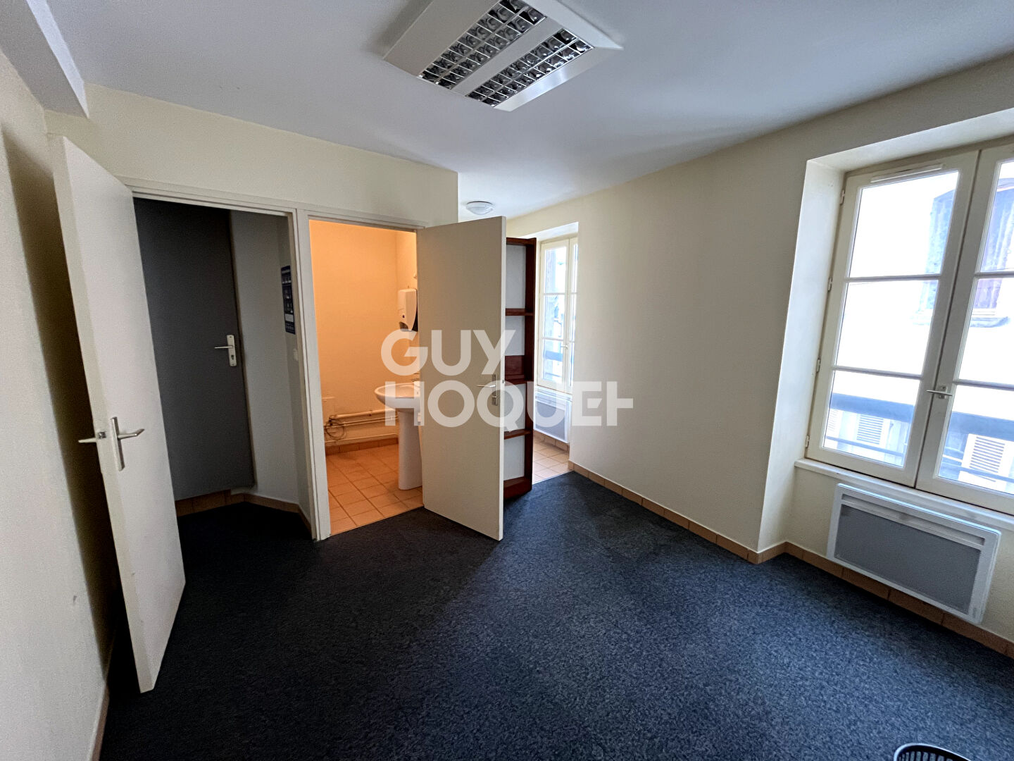 BEAUNE LOCAL COMMERCIAL CENTRE VILLE