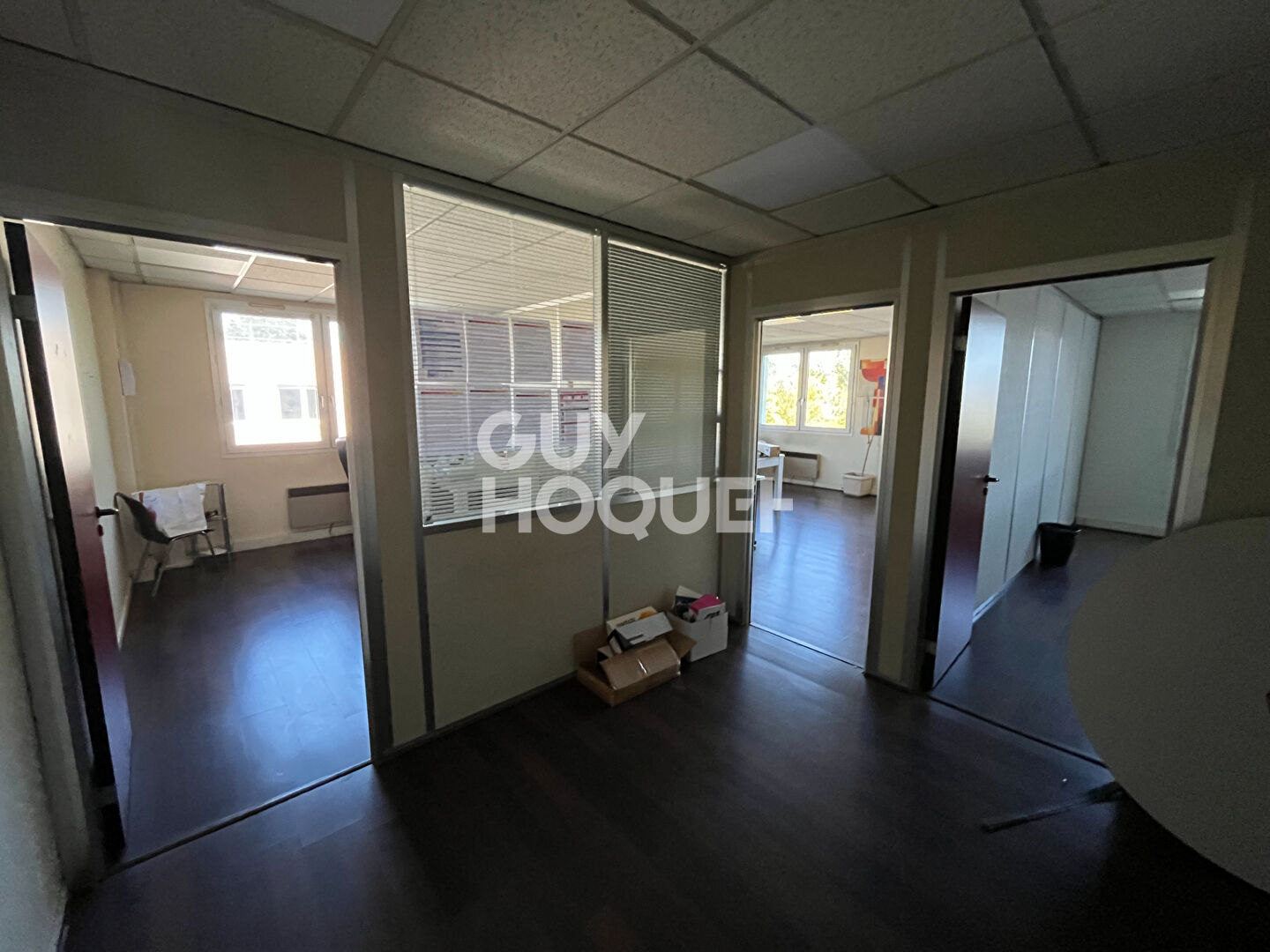 MARSANNAY LA COTE  : LOCATION BUREAUX  75 m2 PARC GRD CRUS 