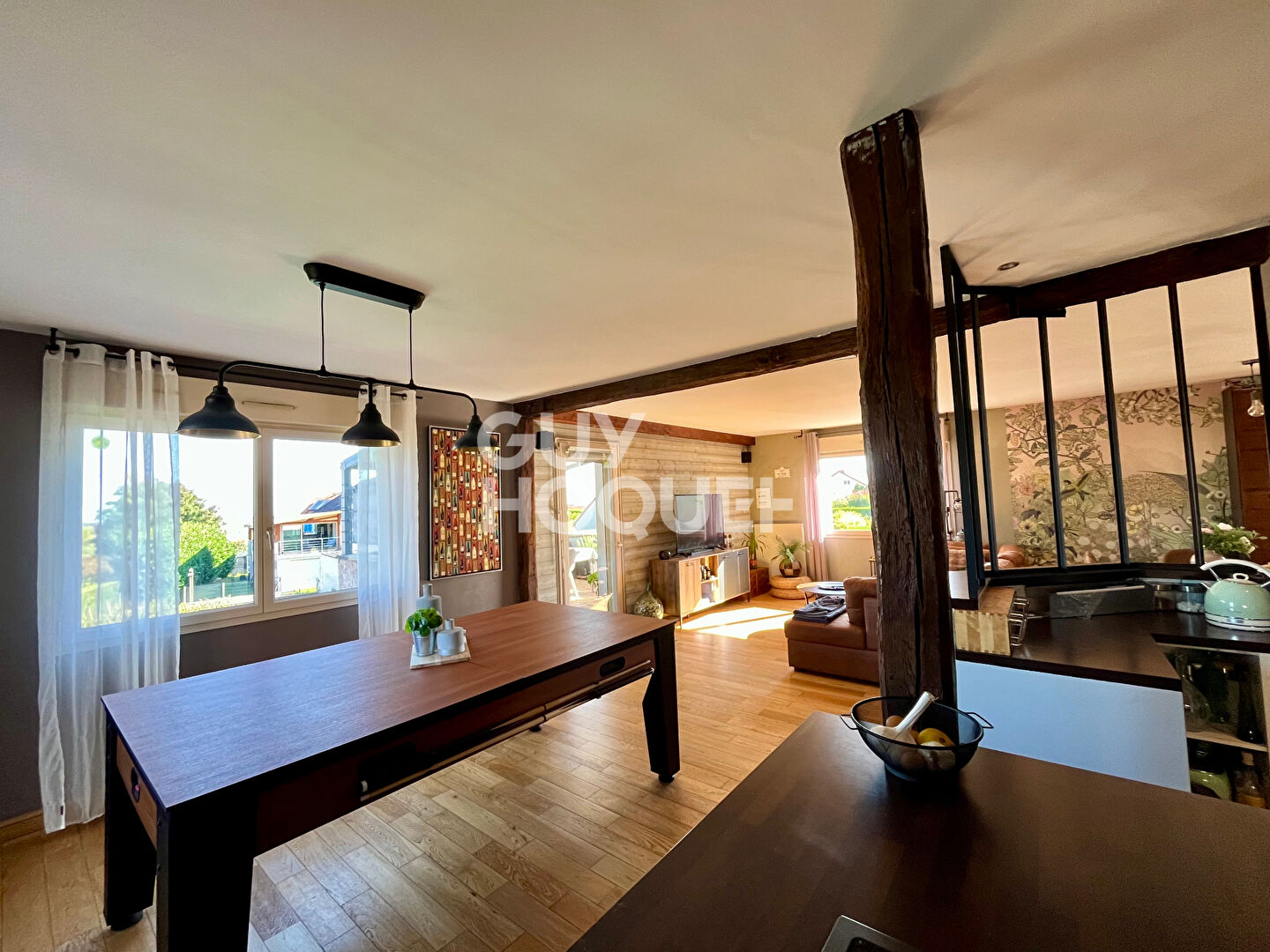 Appartement type loft de 165 m² dans le village de SAVOUGES