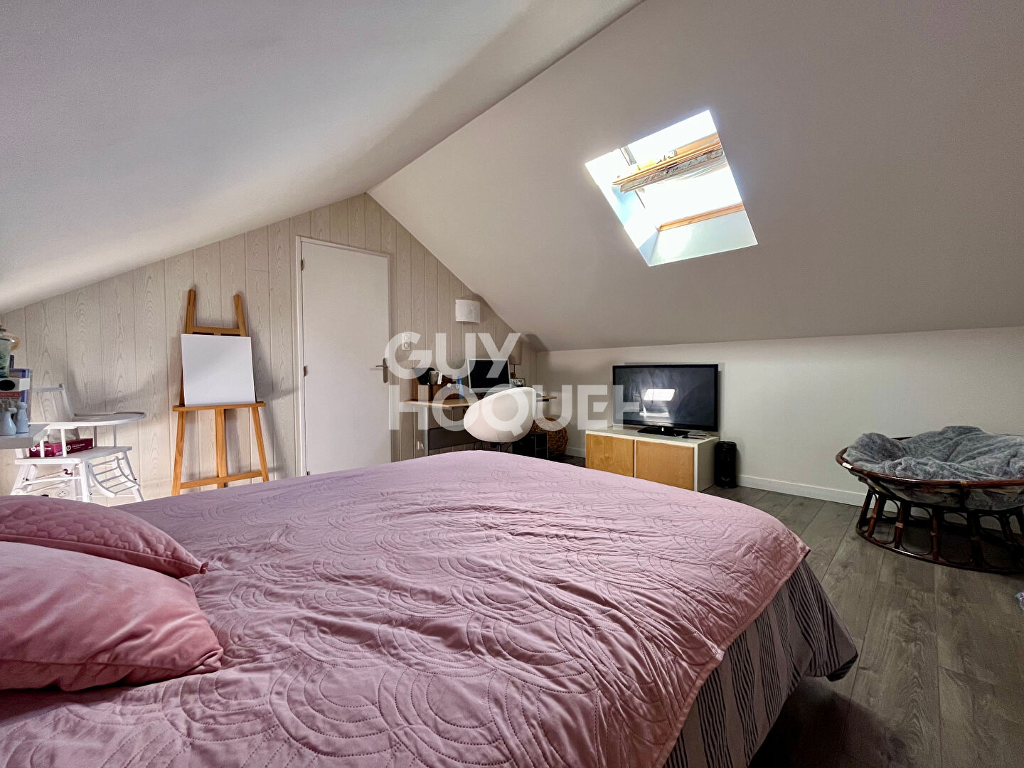 Appartement type loft de 165 m² dans le village de SAVOUGES