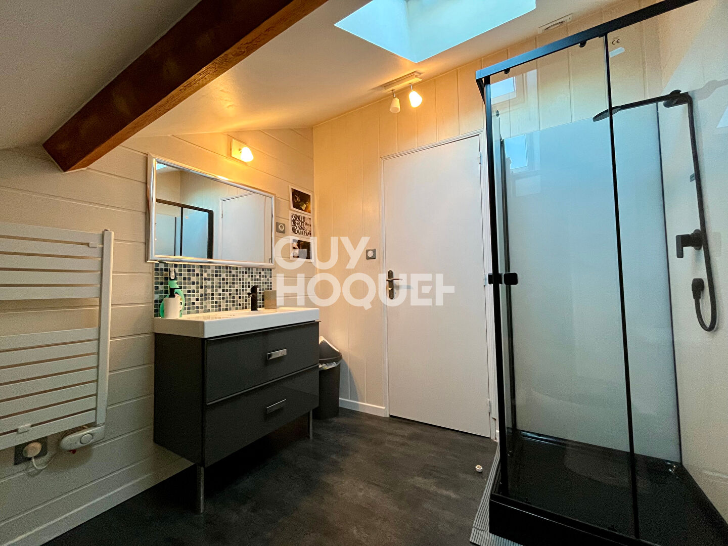 Appartement type loft de 165 m² dans le village de SAVOUGES