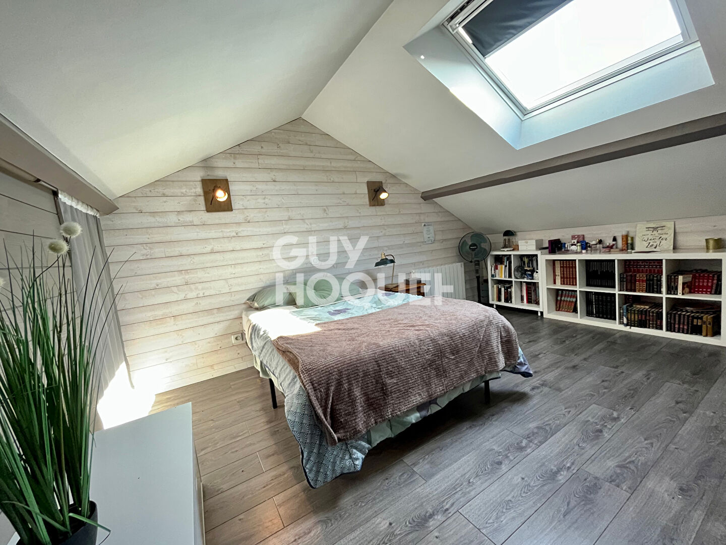 Appartement type loft de 165 m² dans le village de SAVOUGES