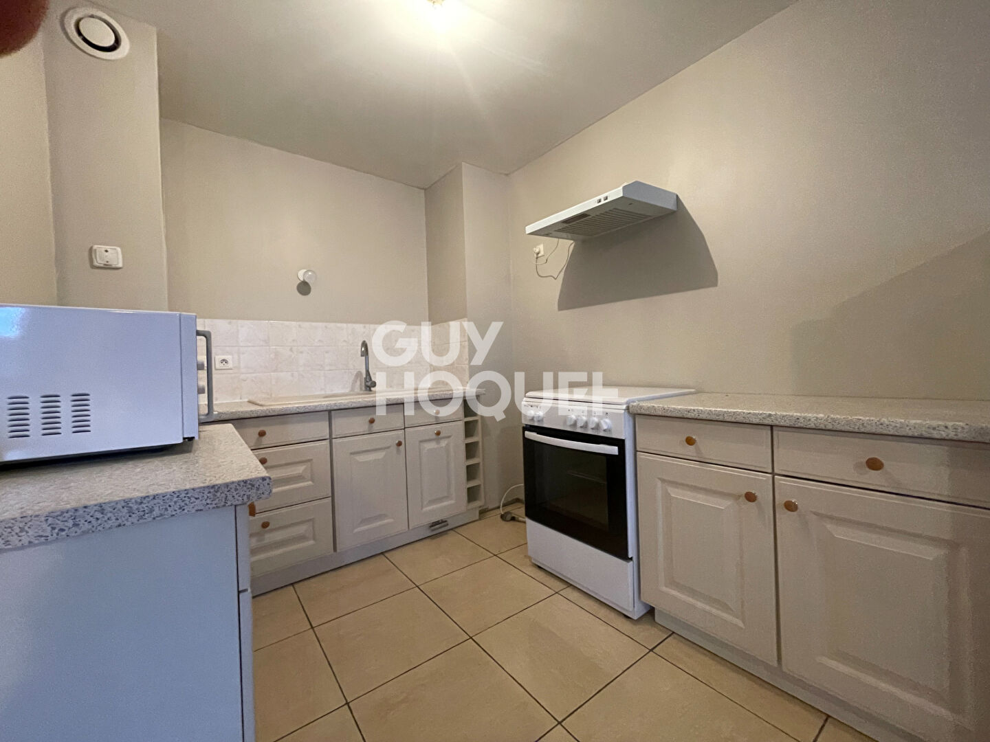 A 6 km de SAINT SEINE L'ABBAYE