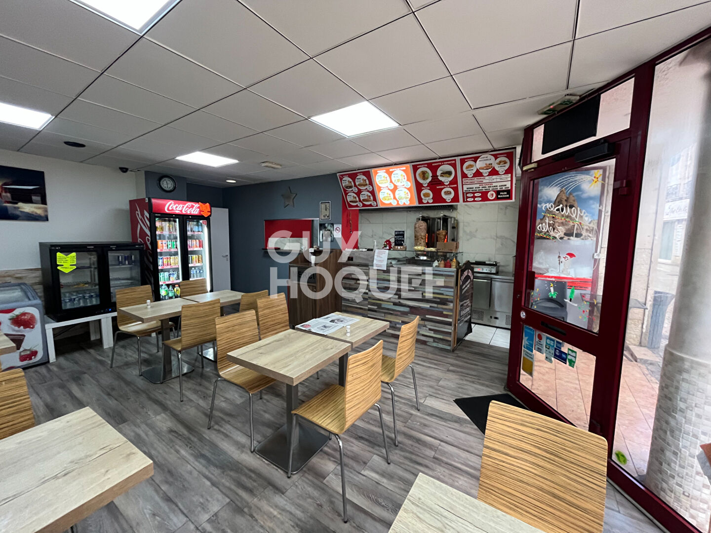 INVESTISSEURS Local commercial centre de NUITS ST GEORGES, loué.