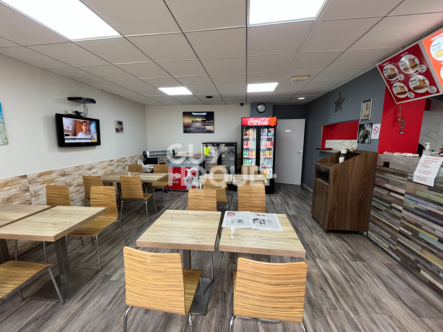 INVESTISSEURS Local commercial centre de NUITS ST GEORGES, loué.