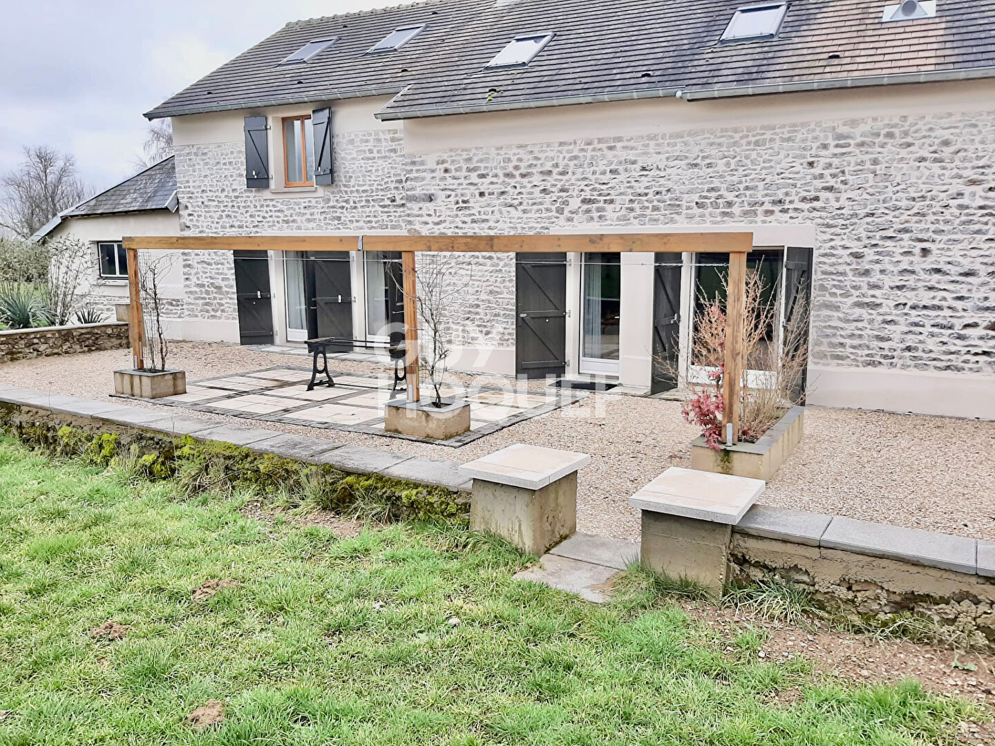 MORVAN - Ancien corps de ferme entièrement rénové dans une démarche durable