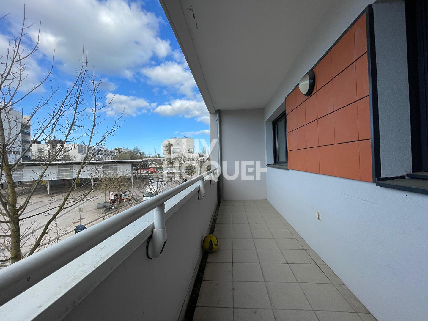 GRESILLES (Place Galilée) GRD T4 AVEC GARAGE 