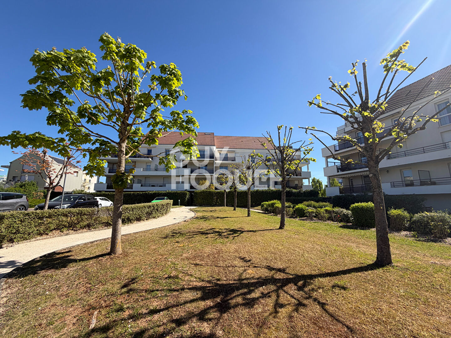TOISON D'OR - T1  MEUBLE - 33,56 M²