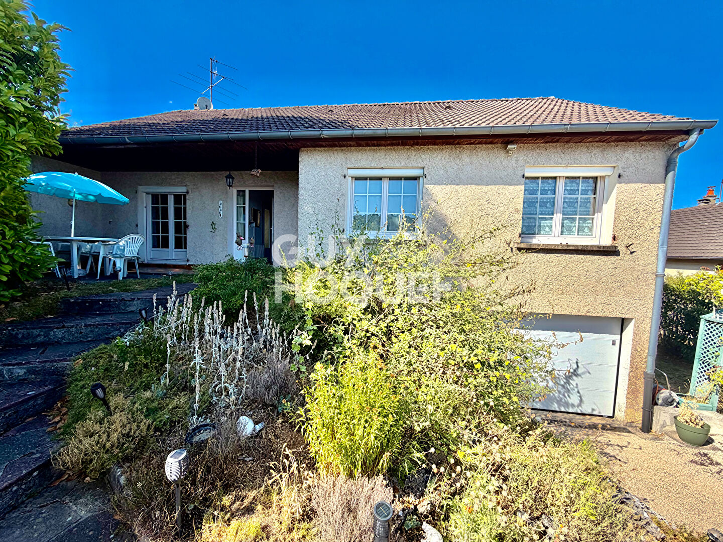 Charmante maison 5 pièces à vendre à Corcelles-les-Monts - 320 000 
