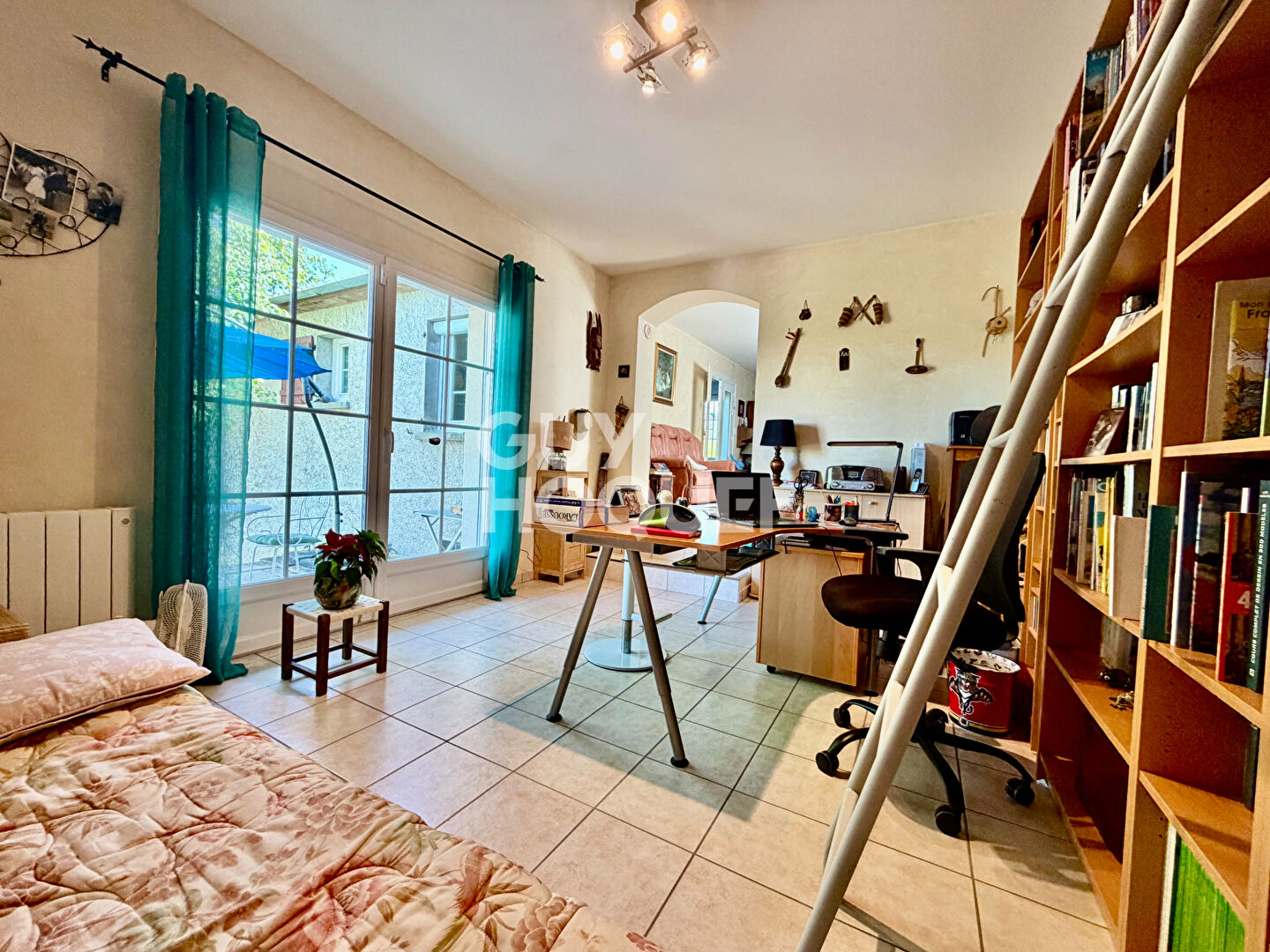Charmante maison 5 pièces à vendre à Corcelles-les-Monts - 320 000 